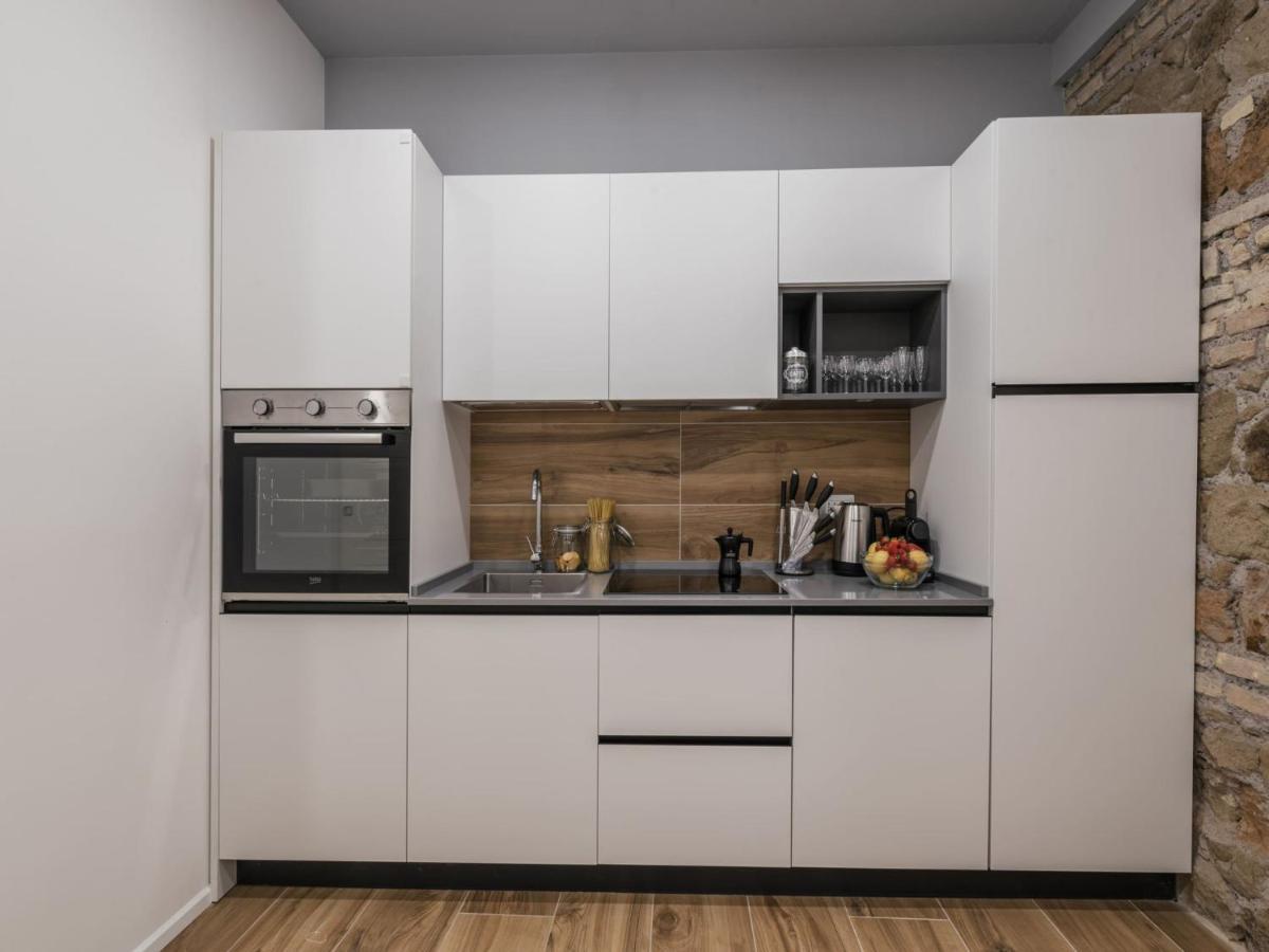 The Best Rent - Modern Three-Bedroom Apartment A Few Steps From The Colosseum Екстер'єр фото