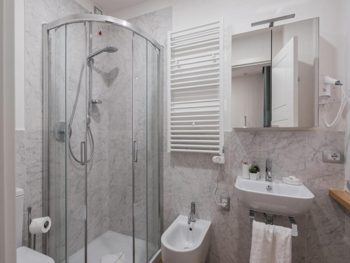 The Best Rent - Modern Three-Bedroom Apartment A Few Steps From The Colosseum Екстер'єр фото